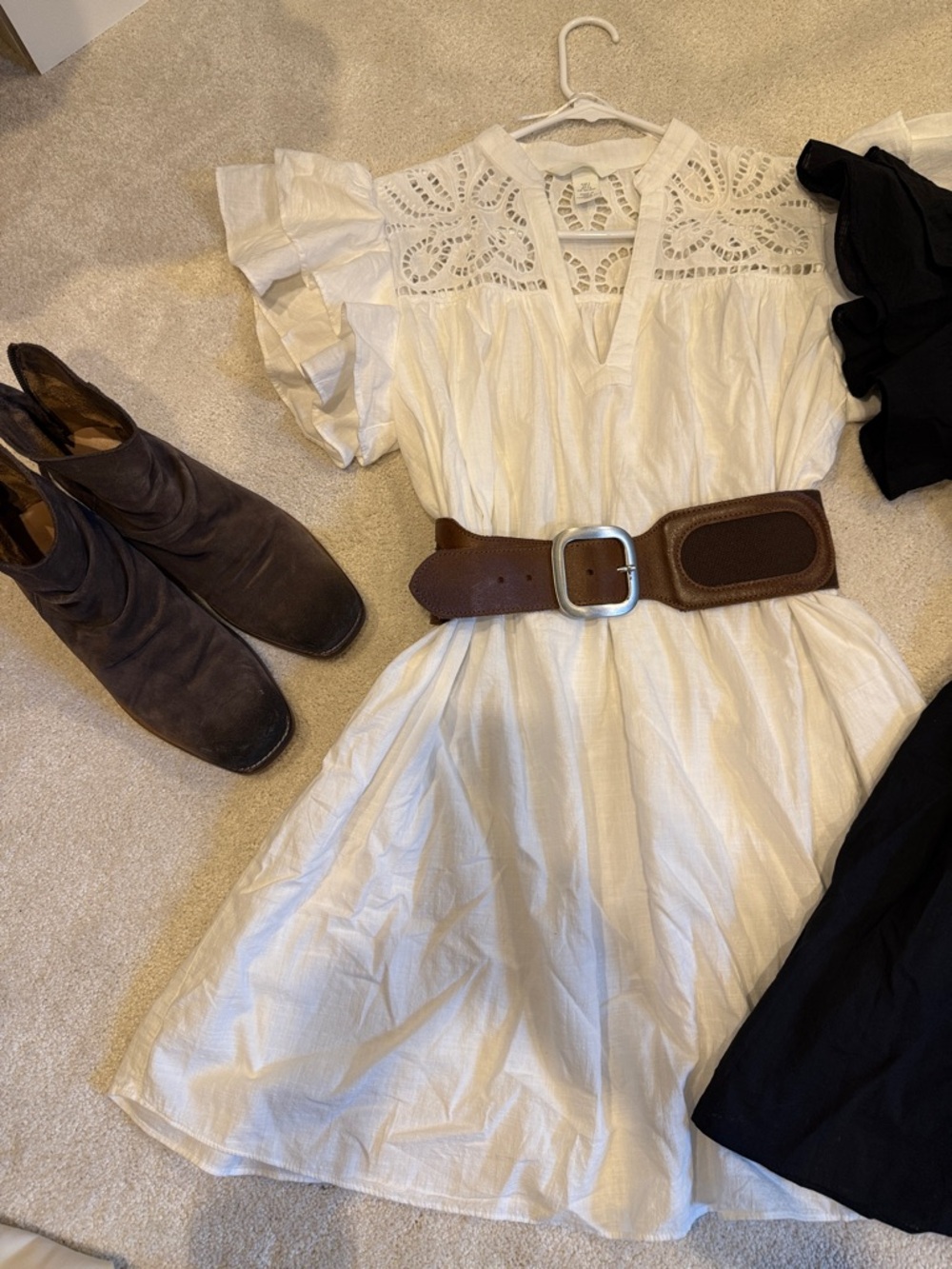 H&M Bundle of Black & White Eyelet Ruffle Sleeve Mini Dresses - Picture 13 of 16